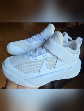Sz 12C Toddler Kids NIKE TEAM HUSTLE D10"White Photon Dust"Bungee Lace/Adj Strap